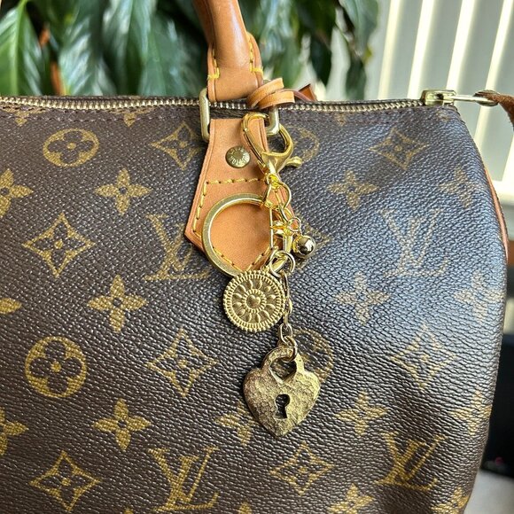 GOLD PADLOCK HEART Bag Charm 🔒 - Picture 6 of 9